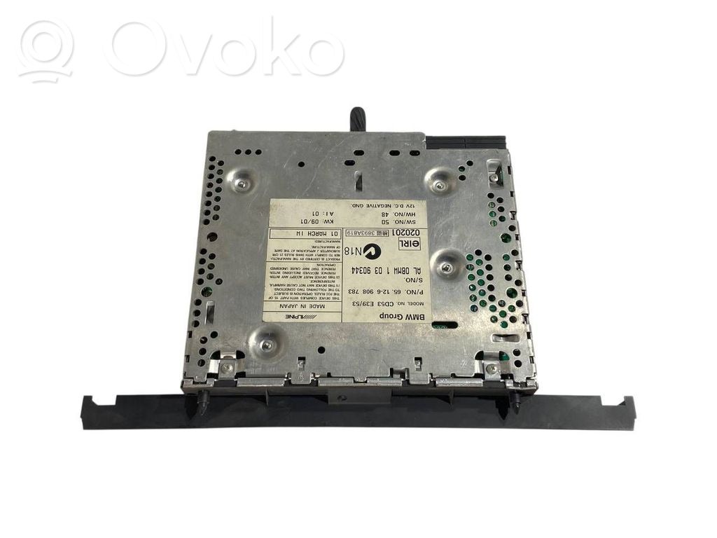 Radio / CD/DVD atskaņotājs / navigācija