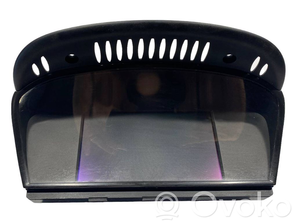 Ekrāns / displejs / mazais ekrāns