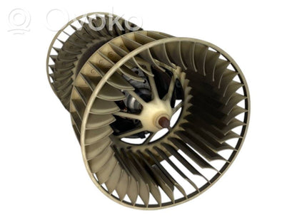 Mazā radiatora ventilators