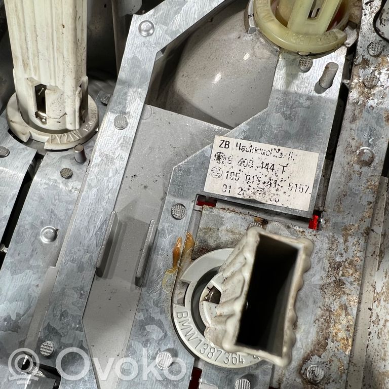 Aizmugurējo lukturu komplekts