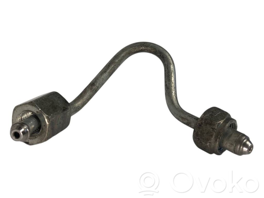 Degvielas caurulīte (-es)