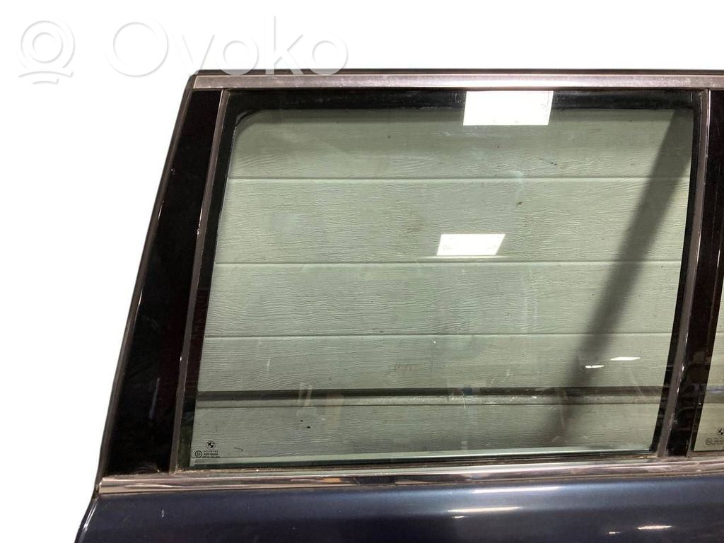 Задняя дверь