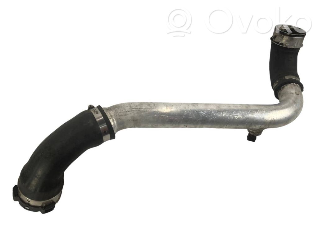 Шланг(и)/труба(ы) интеркулера