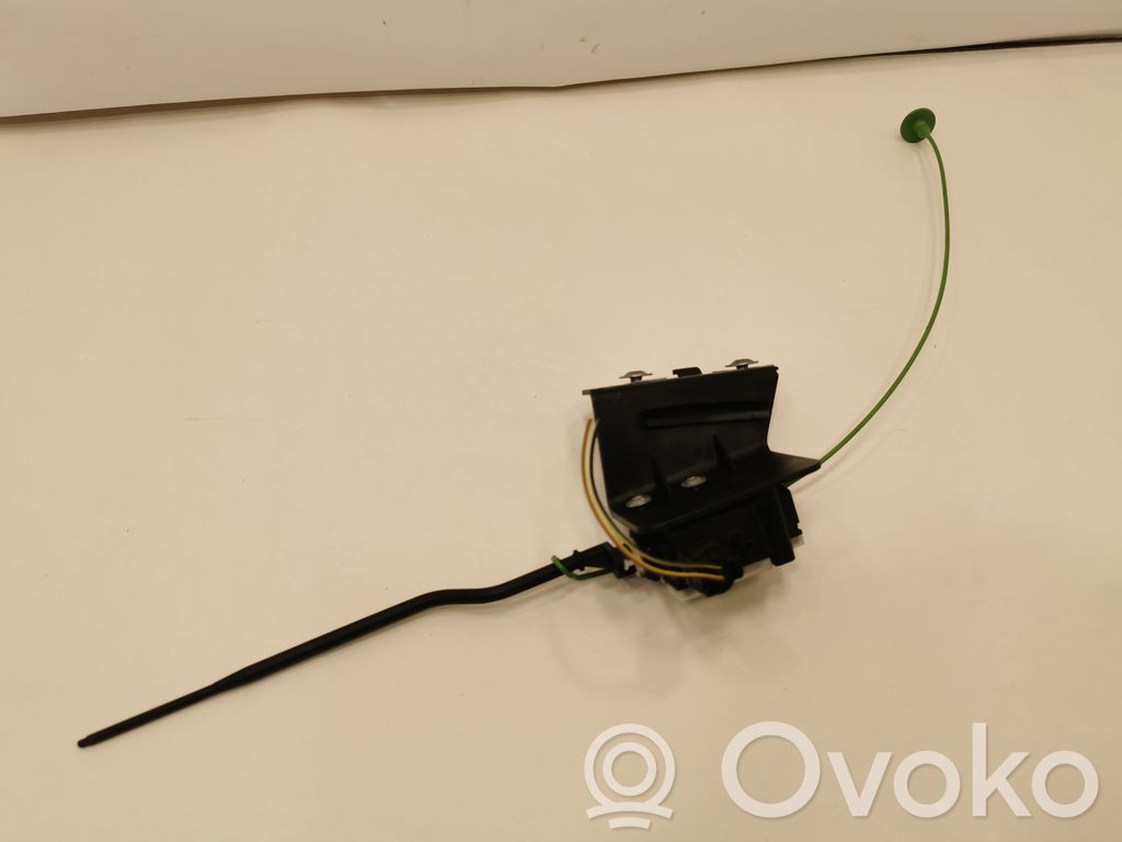 Degvielas tvertnes elektriskā slēdzene