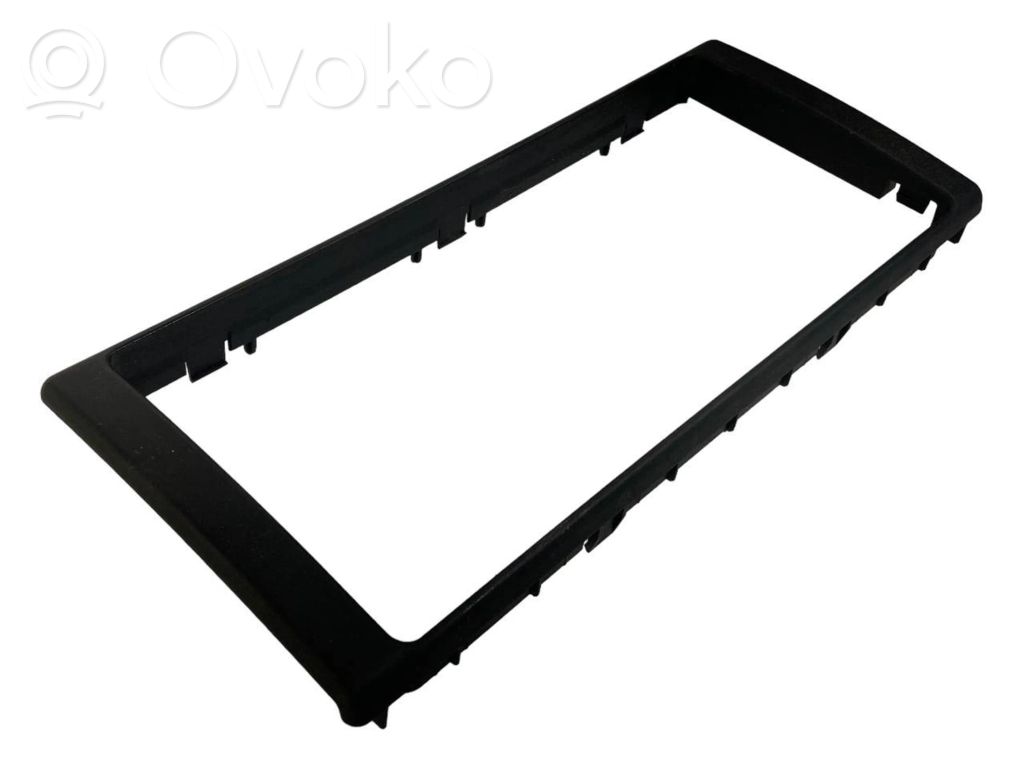 Radiouztvērēja / navigācija dekoratīvā apdare