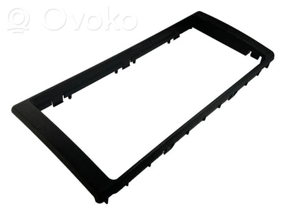 Radiouztvērēja / navigācija dekoratīvā apdare