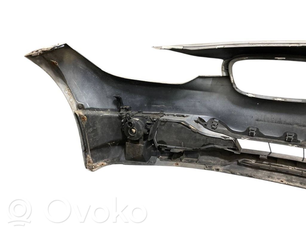 Передний бампер