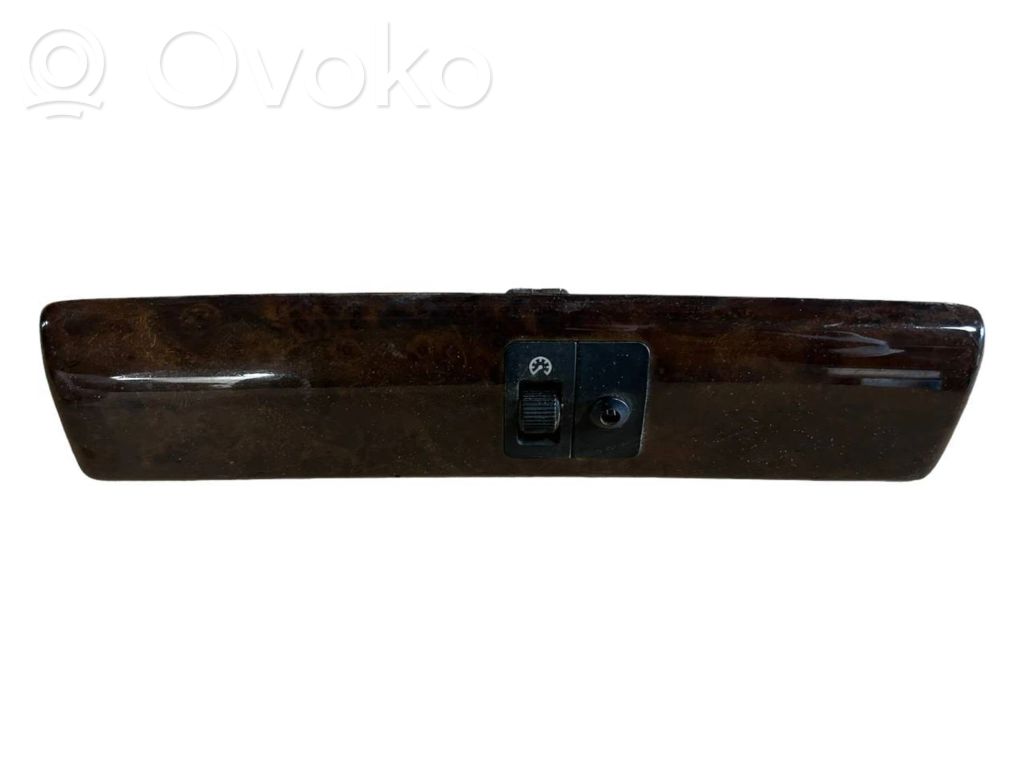 Paneļa apgaismojuma regulēšanas slēdzis