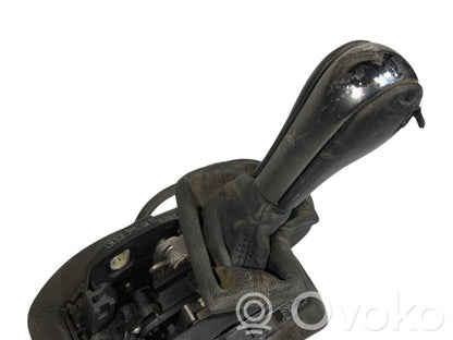 Switching mechanism (sliding mechanism)