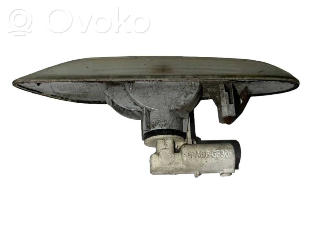 Spārna pagrieziena lukturis