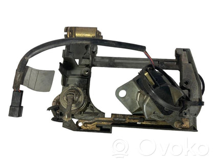 Holder/bracket for external opening handle at the front