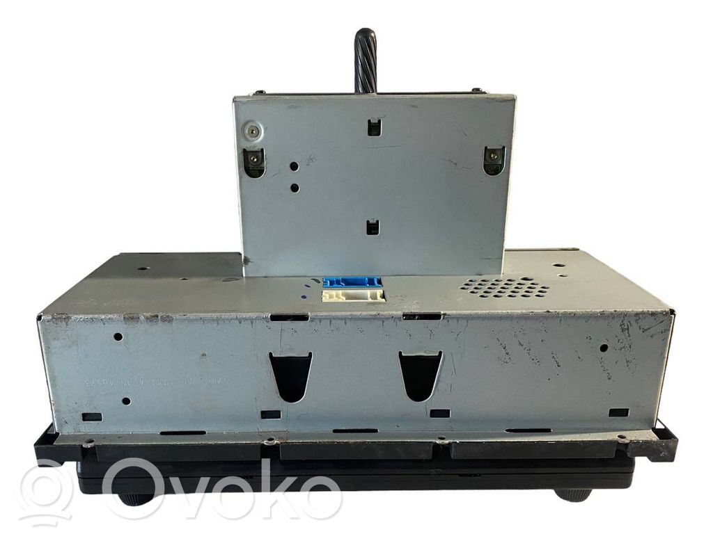 Radio / CD/DVD atskaņotājs / navigācija