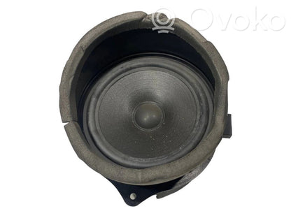 Speaker(s) in front door