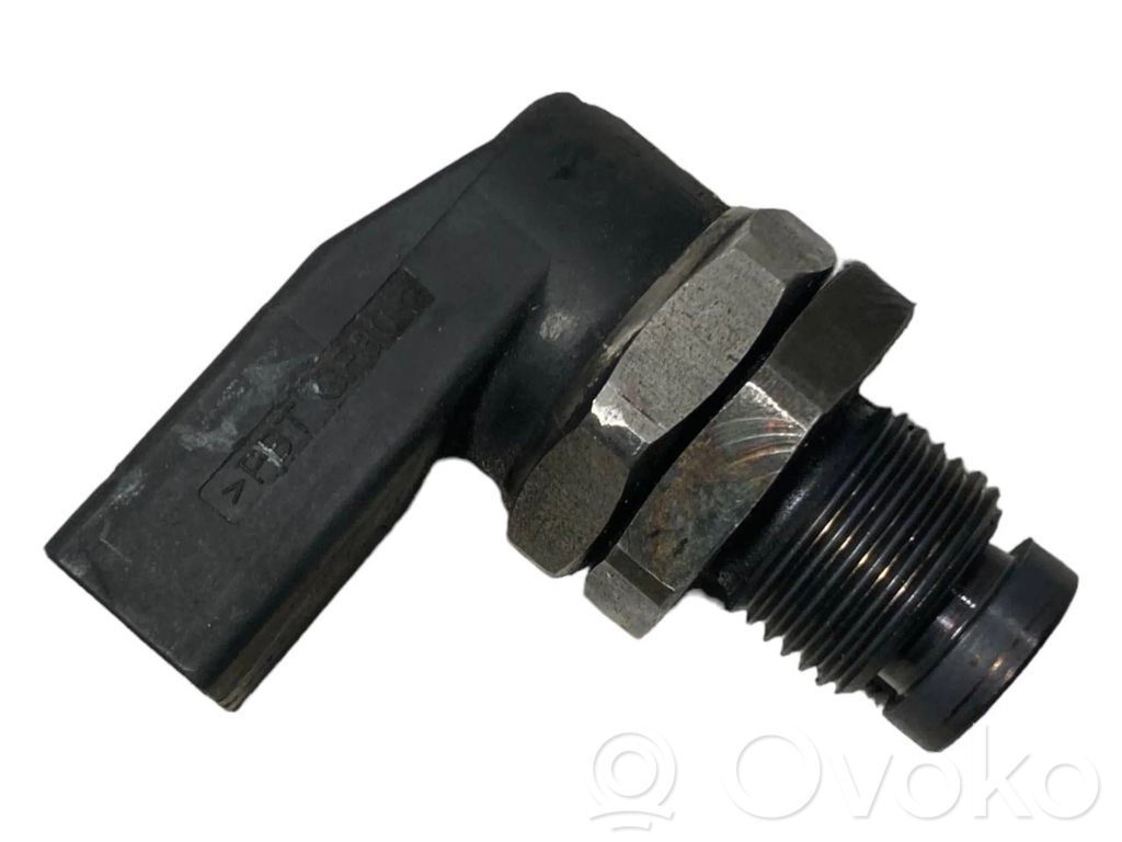 Манометр давления топлива