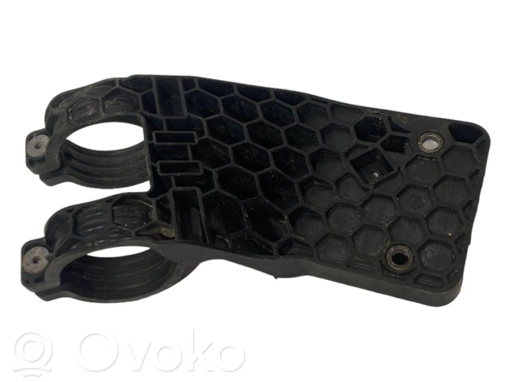 Degvielas filtra turētājs