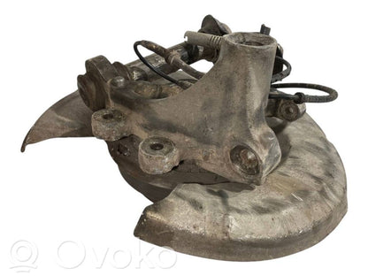 Aizmugurē riteņa rumbas vārpstas šarnīrs (stupica, capfa)