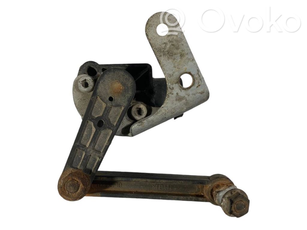 Augstuma sensors (priekšējo lukturu)