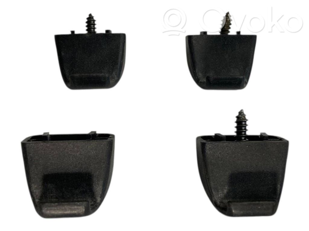 Aizmugurē logu aizkars