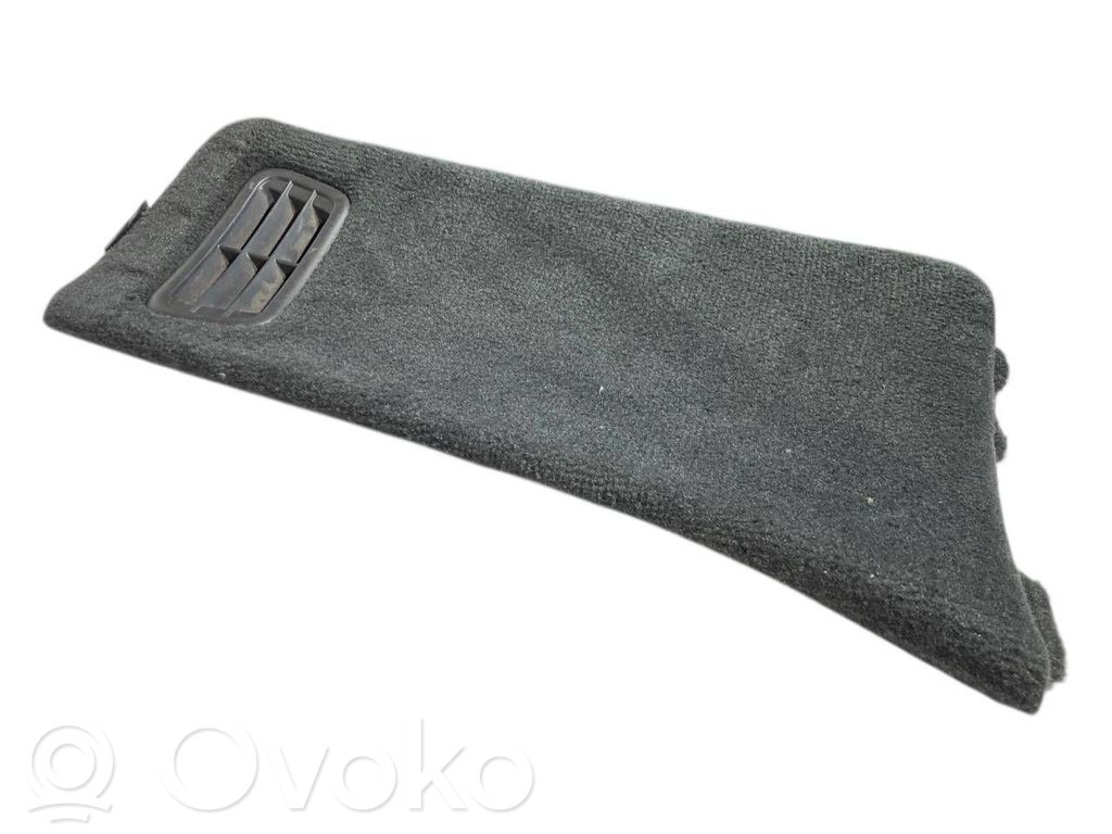 Bagāžnieka sānu apakšējās apdares panelis