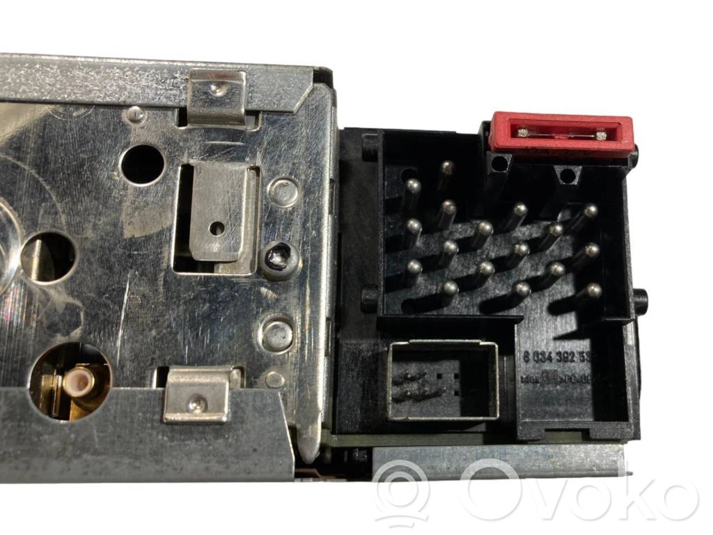 Radio / CD/DVD atskaņotājs / navigācija