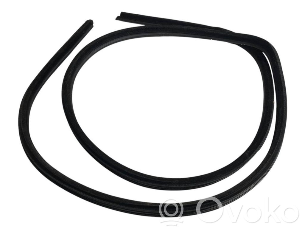 Priekšpusē apdares gumija (virsbūvē)