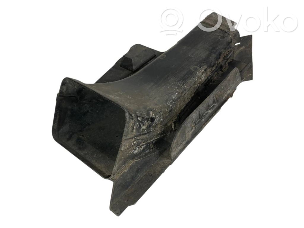 Brake cooling air duct