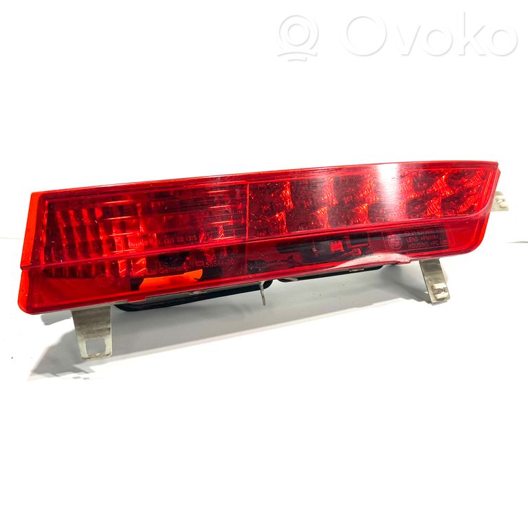 Aizmugurējais lukturis pārsegā