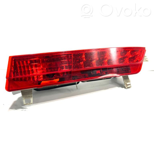 Aizmugurējais lukturis pārsegā