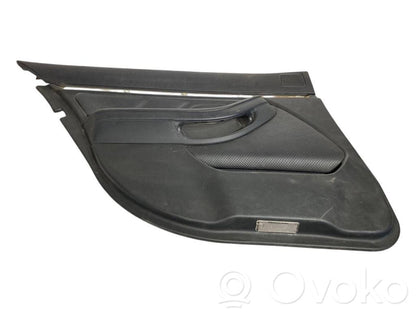 Apšuvums aizmugurējām durvīm