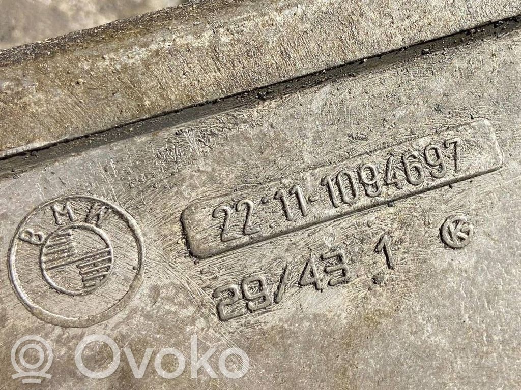 Dzinēja nostiprināšanas stiprinājums-kronšteins
