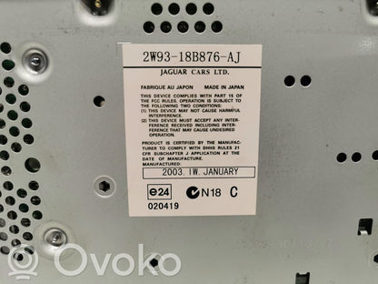 Radio / CD/DVD atskaņotājs / navigācija