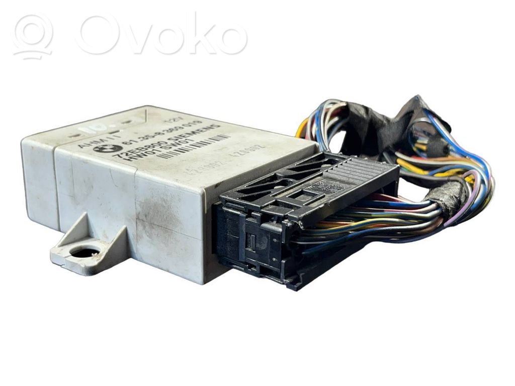 Piekabes āķa vadības bloks