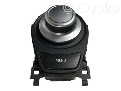 Multimediju kontrolieris