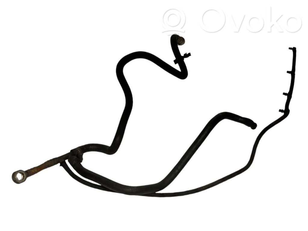 Caurule (-es) / šļūtene (-es)