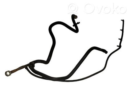 Caurule (-es) / šļūtene (-es)