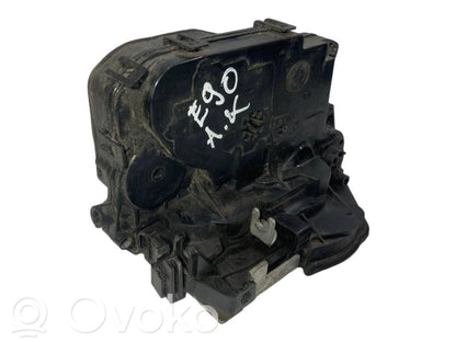 Aizmugurē slēdzene