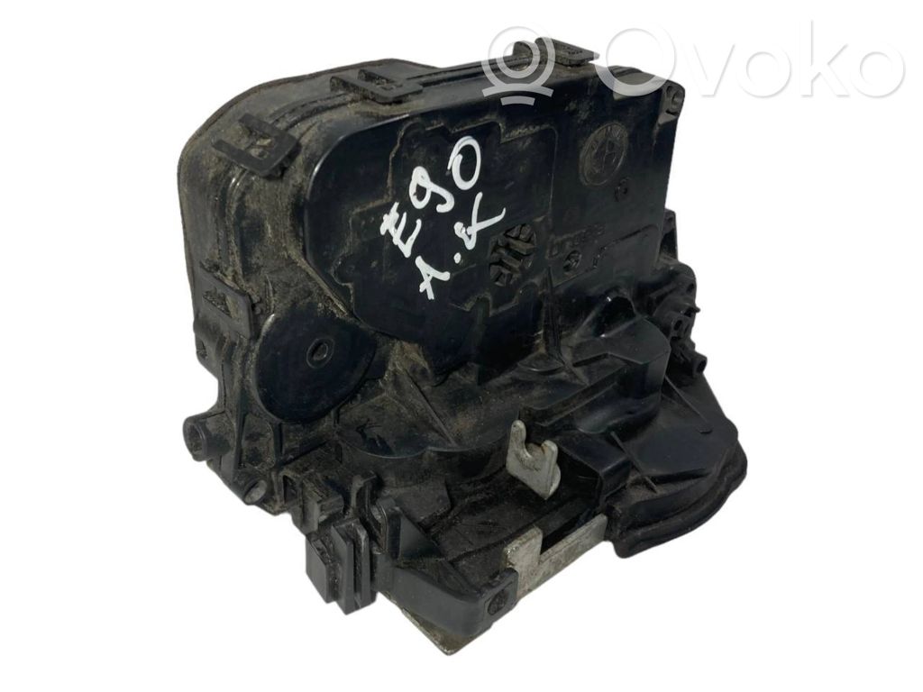 Aizmugurē slēdzene