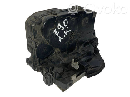 Aizmugurē slēdzene