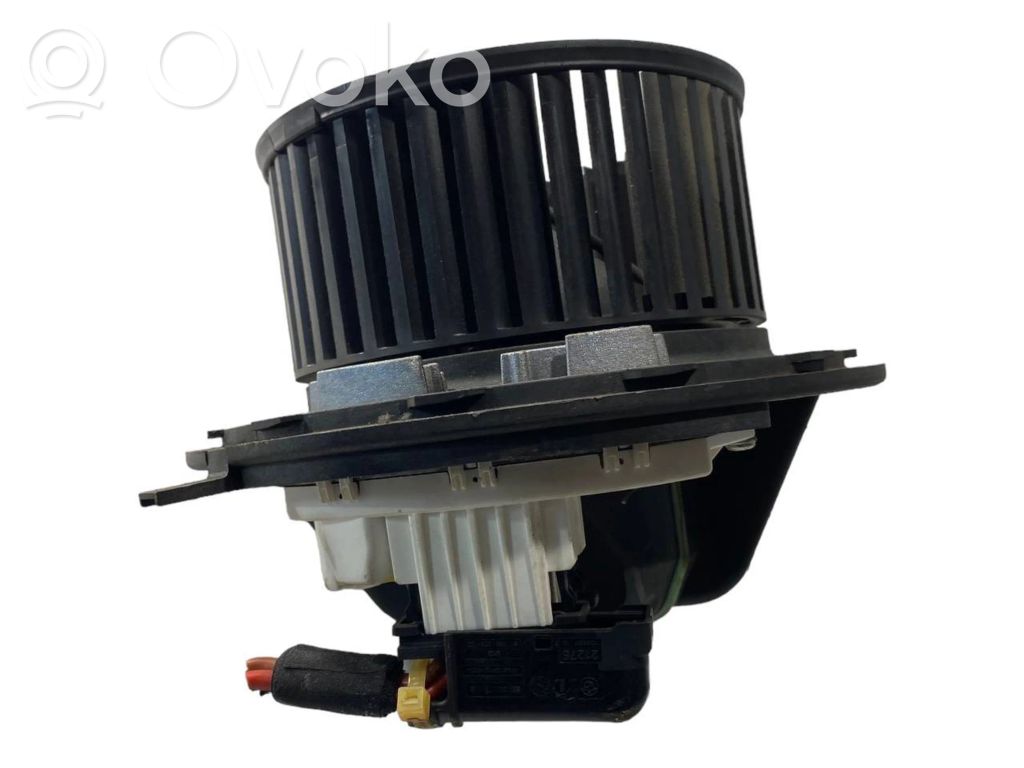 Small radiator fan