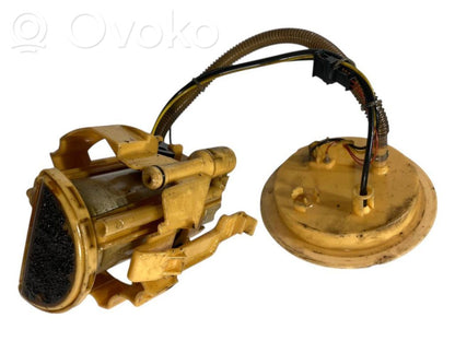 Fuel pump (in the fuel tank)