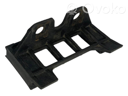 Aizmugurējā bufera montāžas kronšteins