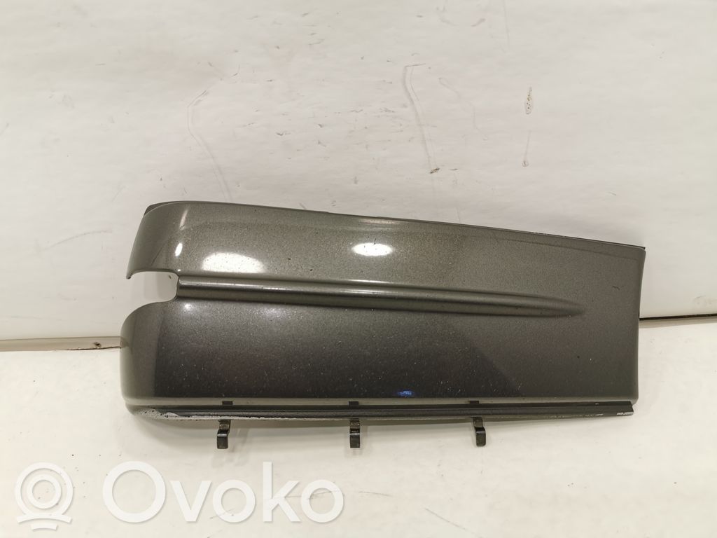 Apakšējais režģis (trīsdaļīgs)