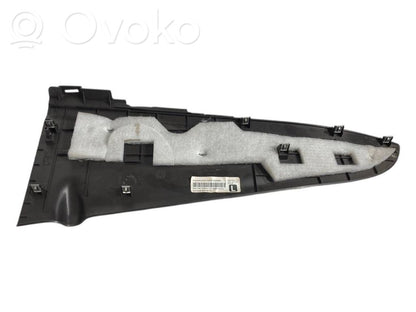 Sānu dekoratīvā apdare (priekšā)