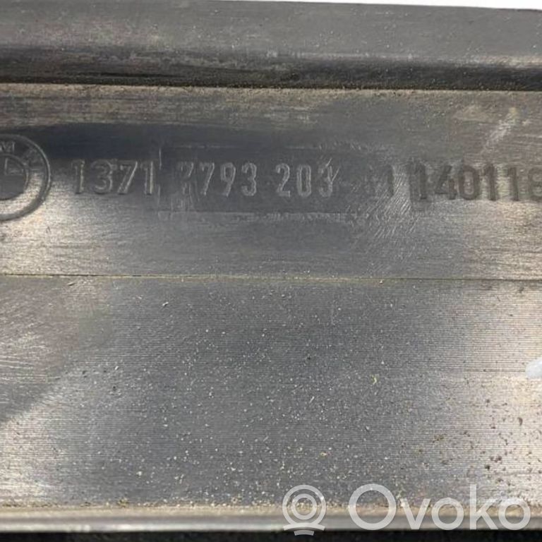 Gaisa filtra kastes vāks