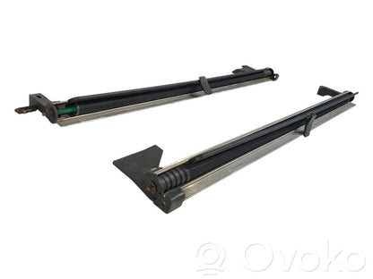 Apšuvums aizmugurējām durvīm