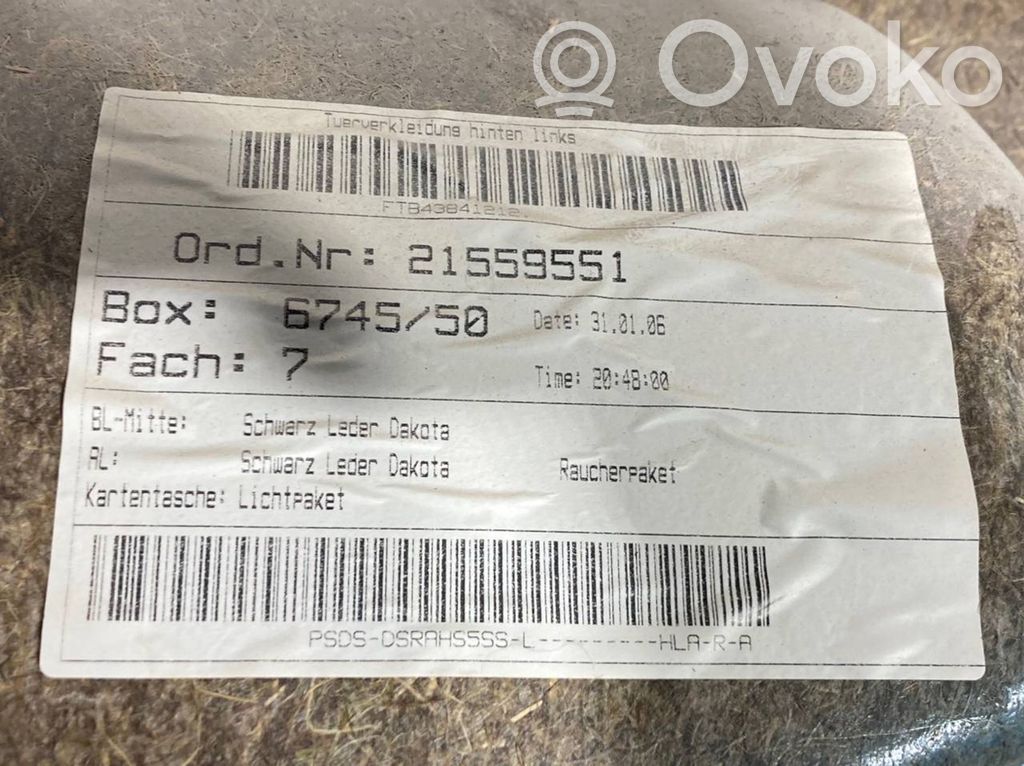 Apšuvums aizmugurējām durvīm