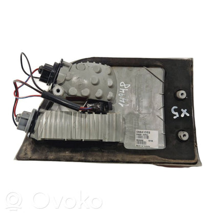 Aizmugurējais lukturis pārsegā