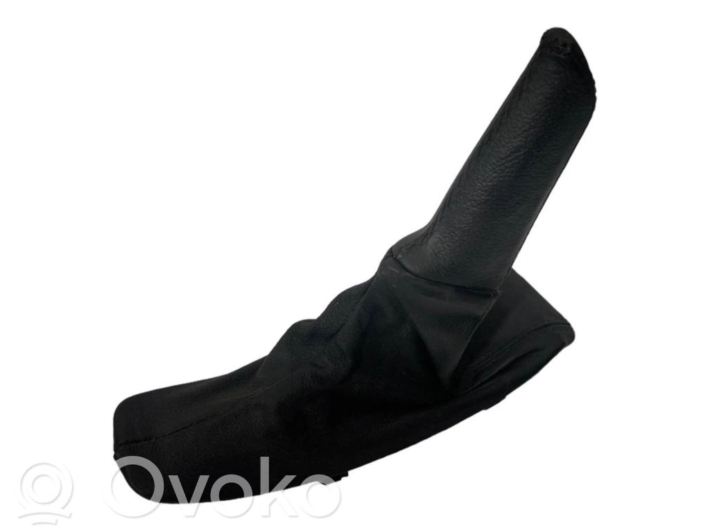 Rokas bremzes dekoratīvā apdare