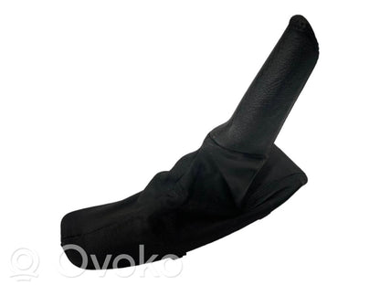 Rokas bremzes dekoratīvā apdare