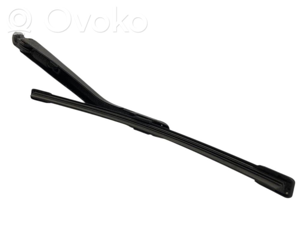 Aizmugurējā loga tīrītāja kājiņa